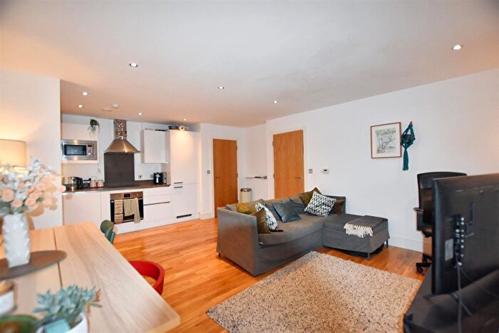 1 Bedroom Flat To Rent In Dowells Street, London, SE10