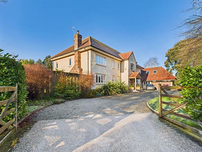 6 Bedroom Detached House For Sale In Beech Drive, North Ferriby, HU14