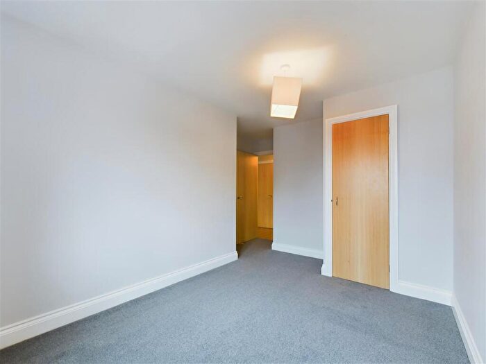 1 Bedroom Flat To Rent In Sanders Place, Walsworth Road, Hitchin, SG4