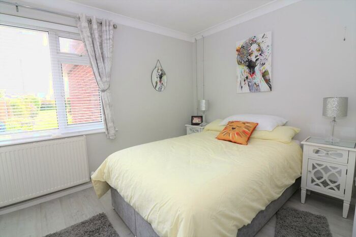 2 Bedroom Semi-Detached Bungalow For Sale In The Street, Woodnesborough, CT13