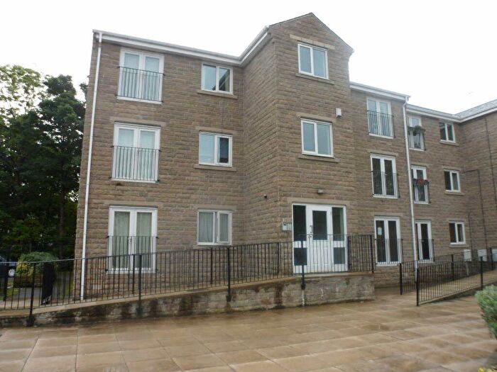 2 Bedroom Apartment For Sale In Waterfield Fold, Cleckheaton, BD19