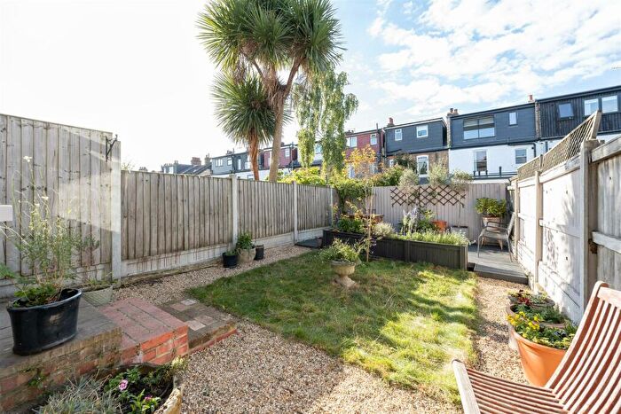 3 Bedroom Terraced House For Sale In Richmond Road, Leytonstone, E11