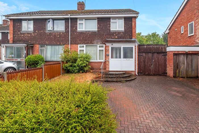 3 Bedroom Semi-Detached House For Sale In Wychwood Close, Leamington Spa, CV33
