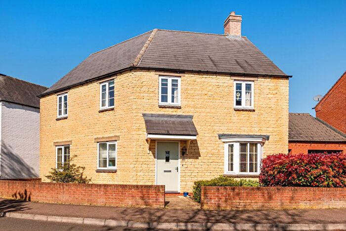 4 Bedroom Detached House For Sale In Freemans Way, Greens Norton, NN12