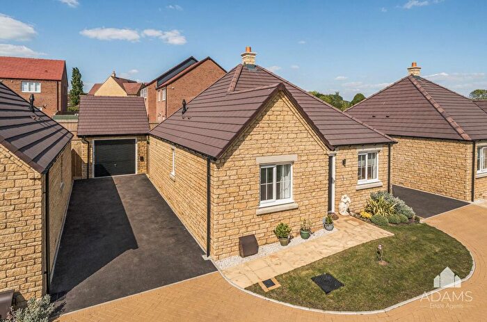 2 Bedroom Detached Bungalow For Sale In Polysend Drive, Alderton, Tewkesbury, GL20