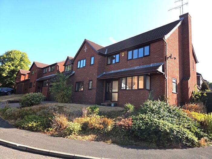 5 Bedroom Detached House To Rent In Bryn Lea, Hady, S41
