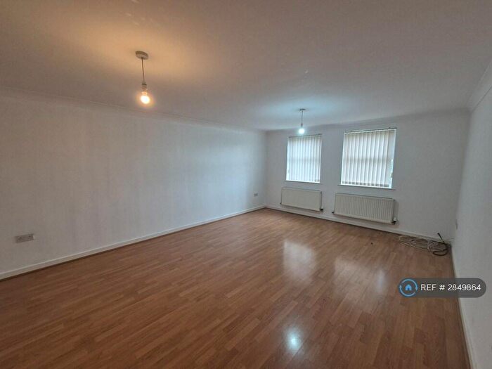 2 Bedroom Flat To Rent In East Prescot Road, Liverpool, L14