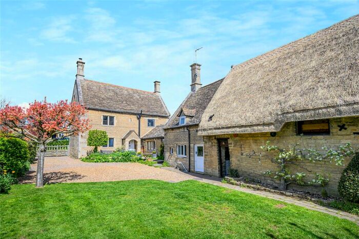 4 Bedroom Detached House For Sale In High Street, Stanion, Kettering, Northamptonshire, NN14