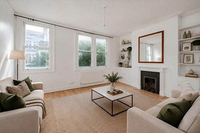 3 Bedroom Flat For Sale In Sulgrave Road, Brook Green, W6