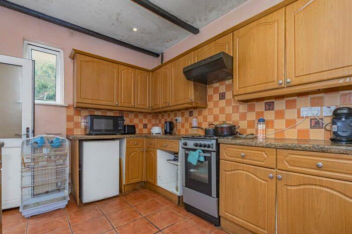 3 Bedroom Terraced House For Sale In Gerrish Avenue, Bristol, BS5