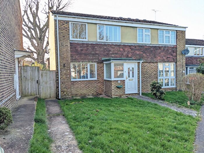 3 Bedroom Semi-Detached House To Rent In Poyntell Road, Staplehurst, TN12