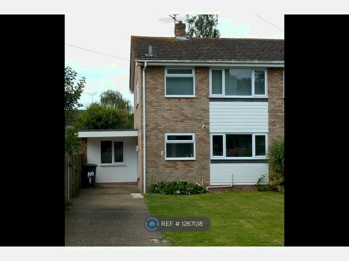 4 Bedroom Semi-Detached House To Rent In St. Michaels Place, Canterbury CT2