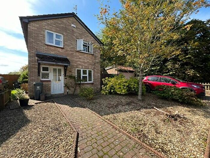 4 Bedroom House To Rent In Camelot Way, Thornhill, Cardiff, CF14