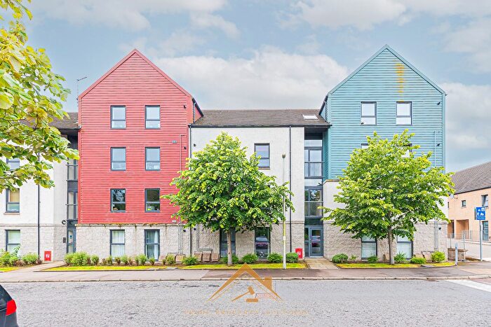 2 Bedroom Flat For Sale In Papermill Avenue, Aberdeen, AB24