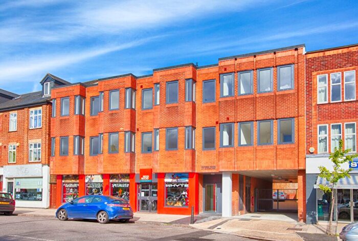 1 Bedroom Apartment To Rent In Victoria Street, St. Albans, Hertfordshire, AL1