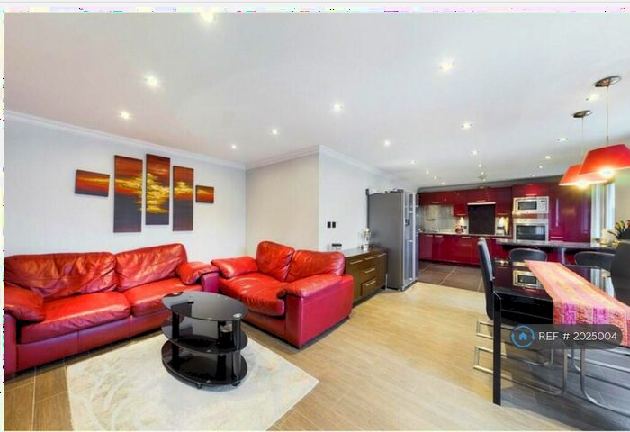 4 Bedroom Semi-Detached House To Rent In Morrison Court, Crawley, RH11