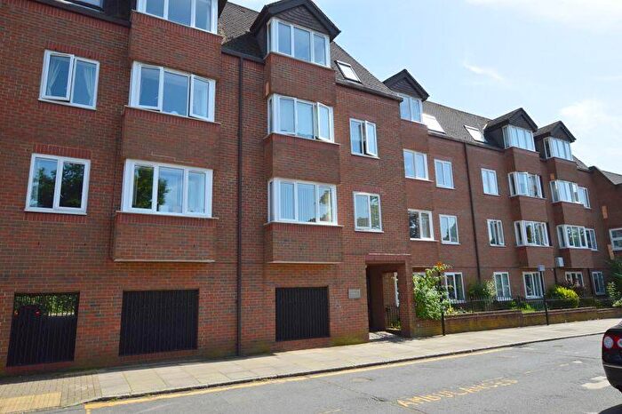 1 Bedroom Retirement Property For Sale In Uxbridge Road, Hatch End, HA5