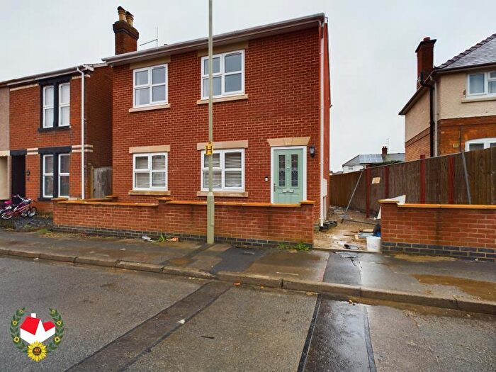 2 Bedroom Maisonette To Rent In Clevedon Road, Gloucester, GL1