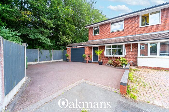 3 Bedroom Semi-detached House For Sale In Bilbury Close, Redditch, Worcestershire, B97