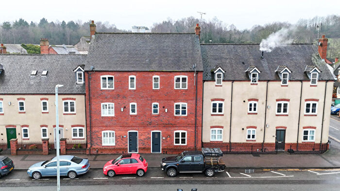 3 Bedroom Town House For Sale In Loughborough Road, Mountsorrel, Loughborough, Leicestershire, LE12