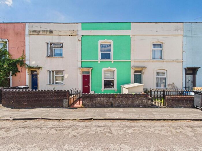 2 Bedroom House For Sale In Perry Street, Bristol, BS5