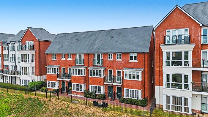 4 Bedroom End Of Terrace House For Sale In Farleigh Gardens, Peters Village, Wouldham, Rochester, Kent, ME1