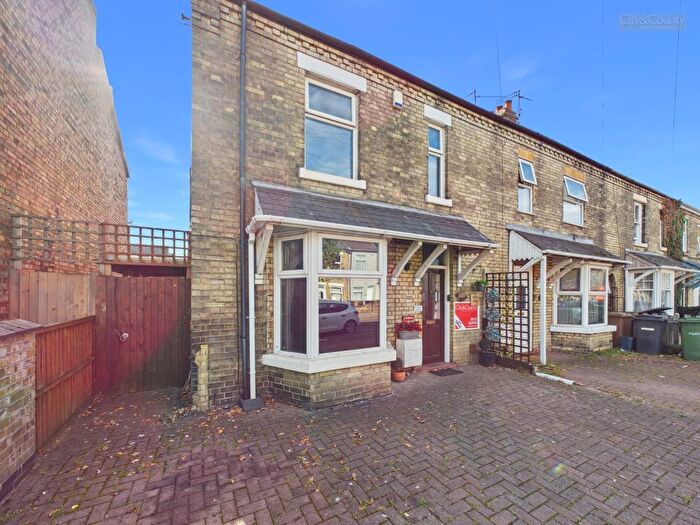 4 Bedroom End Of Terrace House For Sale In All Saints Road, Peterborough, PE1