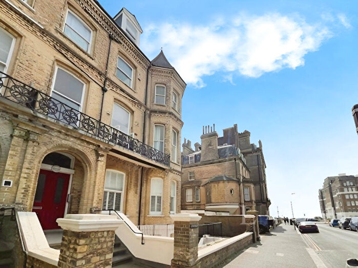 1 Bedroom Apartment To Rent In Fourth Avenue, Hove, BN3