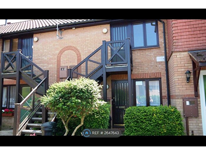 Studio To Rent In Walnut Tree, Milton Keynes, MK7