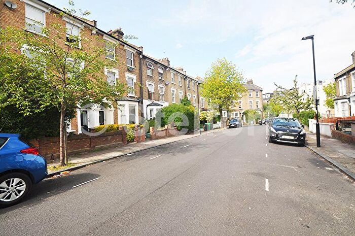 3 Bedroom Flat To Rent In Cardozo Road, London, N7