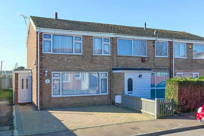 3 Bedroom End Of Terrace House To Rent In Landrail Road, Lower Halstow, Sittingbourne, Kent ME9