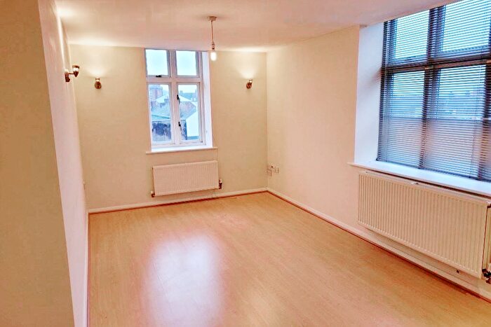 2 Bedroom Flat To Rent In Belle Vue, Leek, Staffordshire, ST13