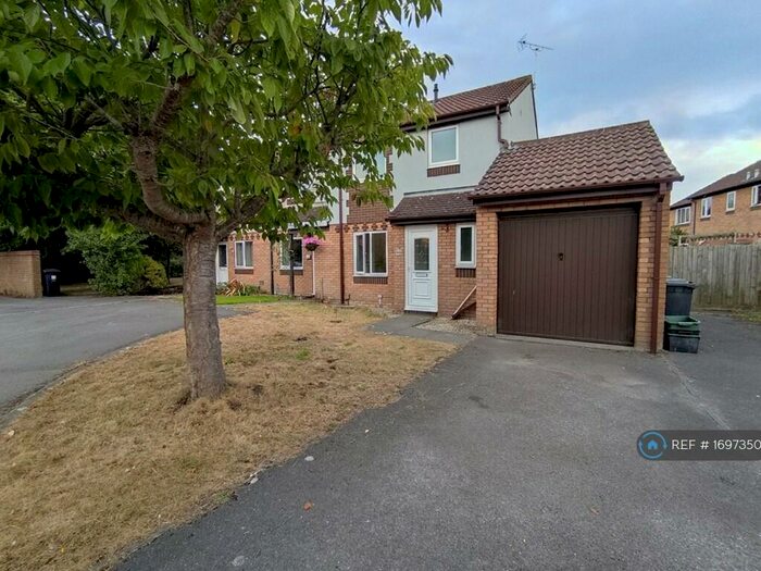 3 Bedroom Semi-Detached House To Rent In Stanley Mead, Bradley Stoke, Bristol, BS32