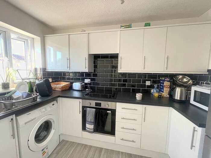 2 Bedroom Property To Rent In Reed Close, Chatteris, PE16