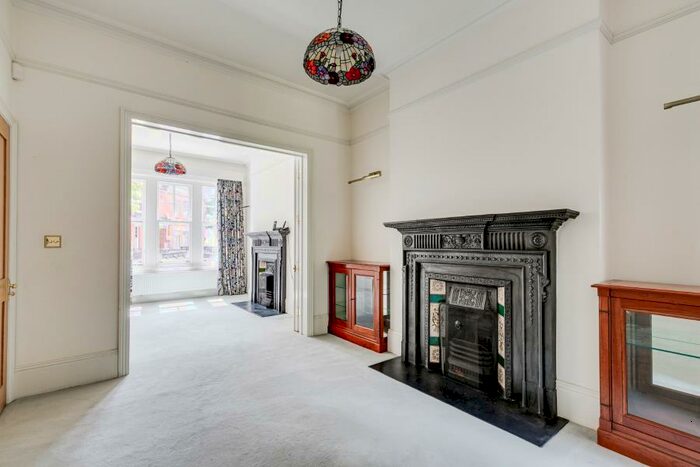 7 Bedroom Terraced House To Rent In Milton Park, Highgate, N6