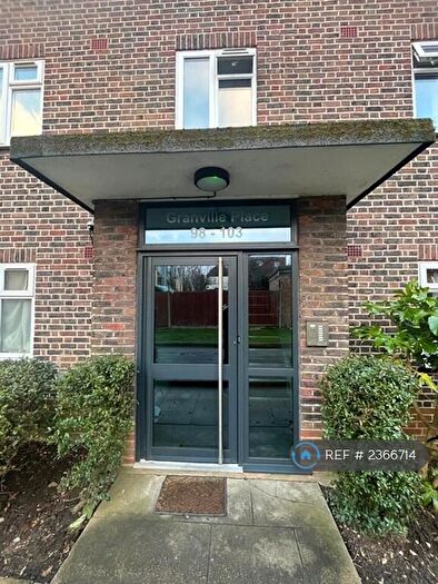 2 Bedroom Flat To Rent In High Road, London, N12