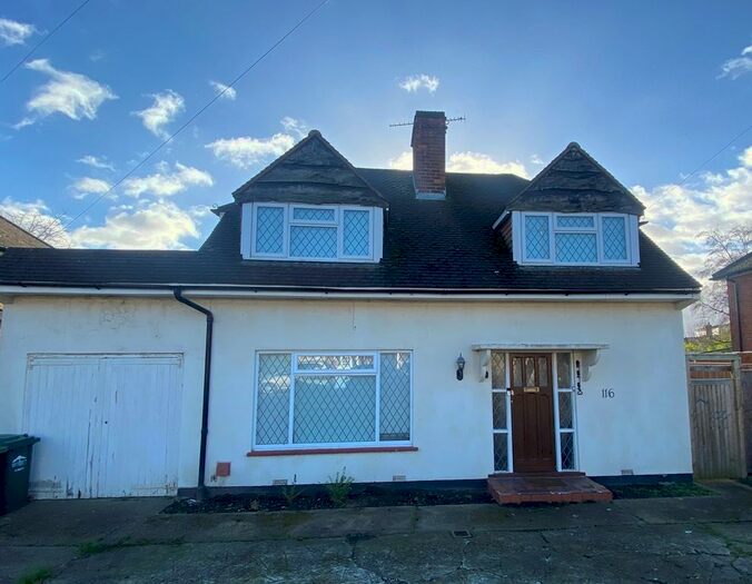 3 Bedroom Detached House To Rent In Manor Lane, Lower Sunbury, TW16