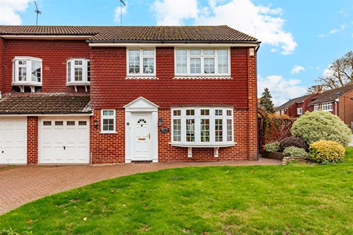 4 Bedroom Semi Detached House For Sale In Weird Wood, New Barn, DA3