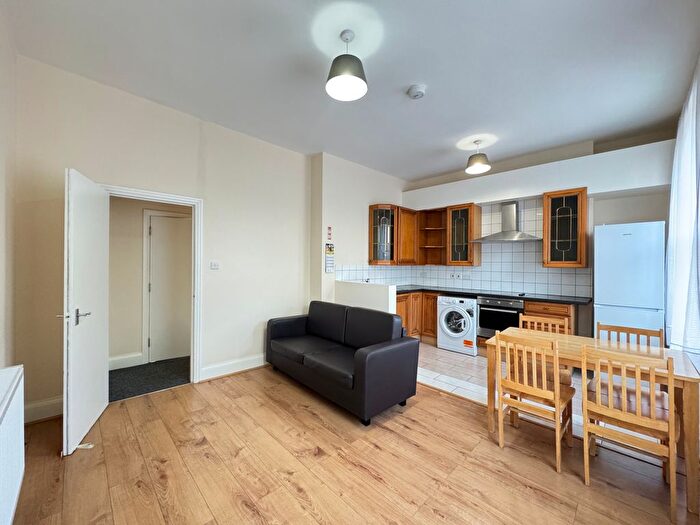 1 Bedroom Flat To Rent In Junction Road, Archway, London, N19