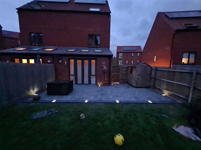 4 Bedroom Detached House To Rent In Cane Hill Drive, Coulsdon, CR5