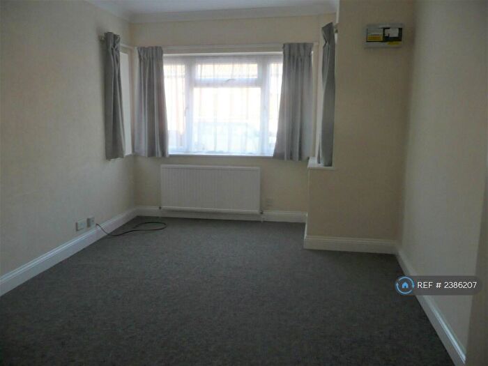 Studio To Rent In Victoria Street, Aylesbury, HP20