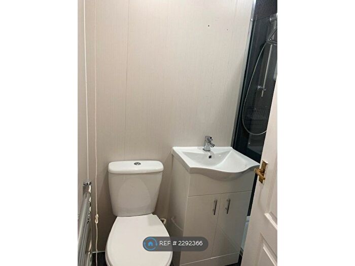 1 Bedroom Flat To Rent In James Street, Glasgow, G40