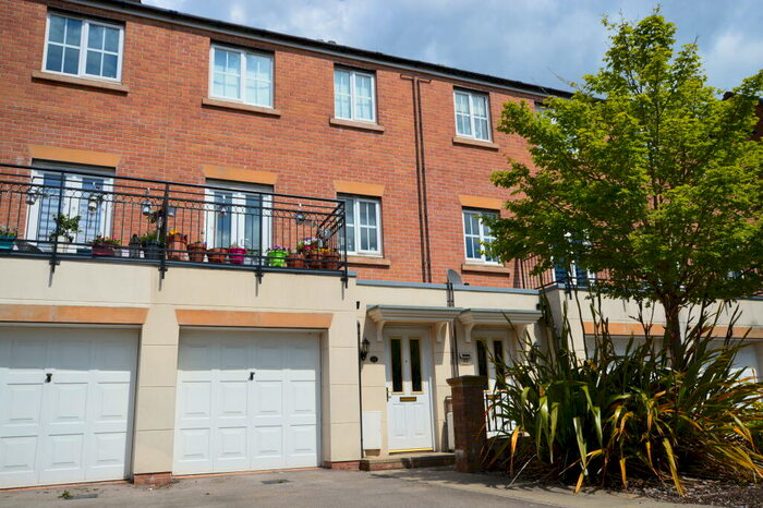 3 Bedroom Town House To Rent In Phoenix Way, Heath, Cardiff, CF14