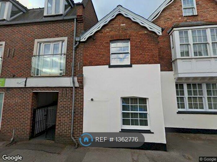 Studio To Rent In Styles Court, East Molesey, KT8