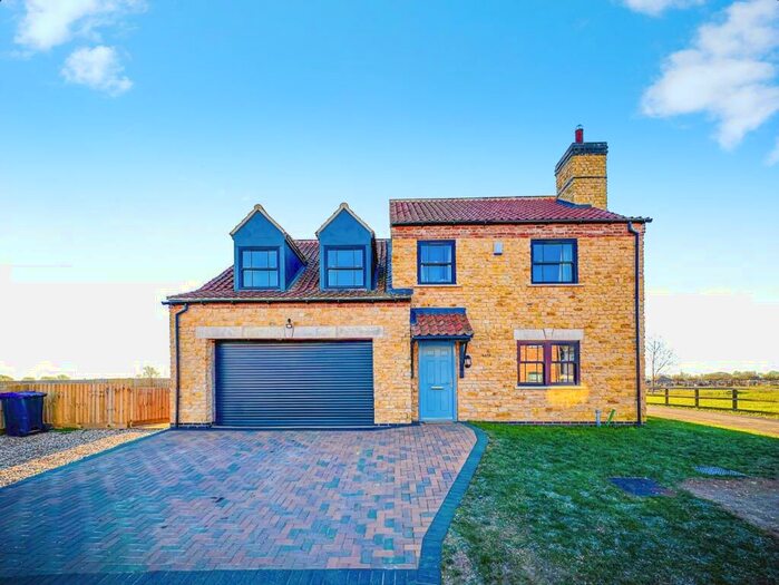 4 Bedroom Detached House To Rent In Cleveland Avenue, North Hykeham, Lincoln, LN6