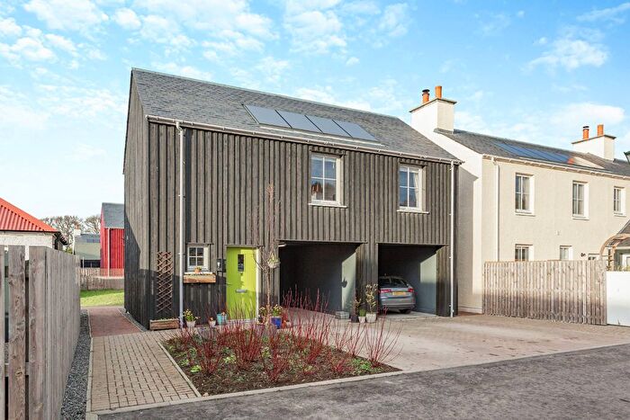 1 Bedroom Detached House For Sale In St Columba's Way, Tornagrain, Inverness, IV2
