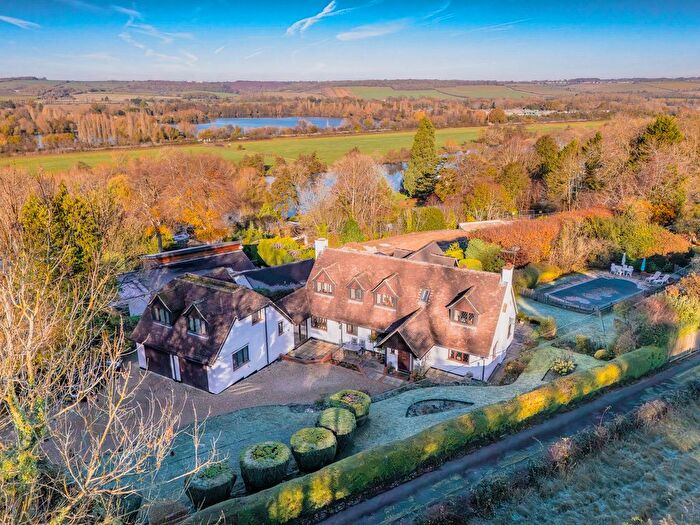 5 Bedroom Property For Sale In Stonehouse Lane, Cookham, SL6