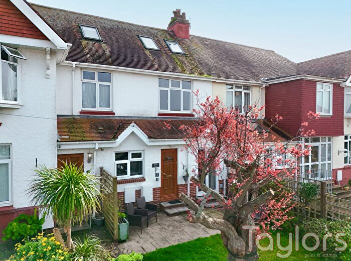 2 Bedroom Maisonette For Sale In Cliff Road, Roundham, Paignton, TQ4