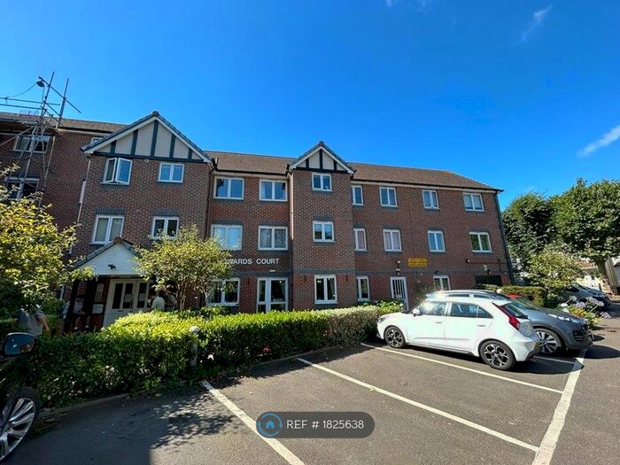 1 Bedroom Flat To Rent In Howards Court, Westcliff-On-Sea, SS0