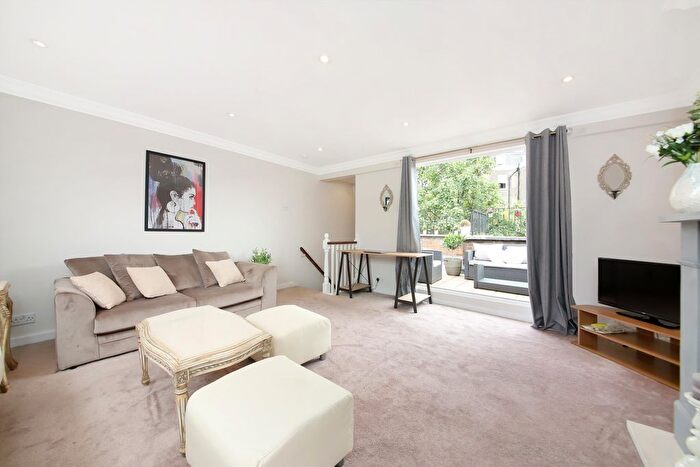 3 Bedroom Flat To Rent In Warwick Way, London, SW1V